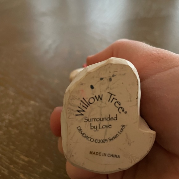 Willow Tree Surrounded by Love Figurine - Picture 3 of 3